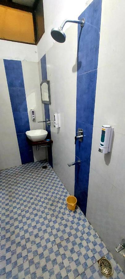 Ap Palace Hotel, Ayodhya Exteriör bild