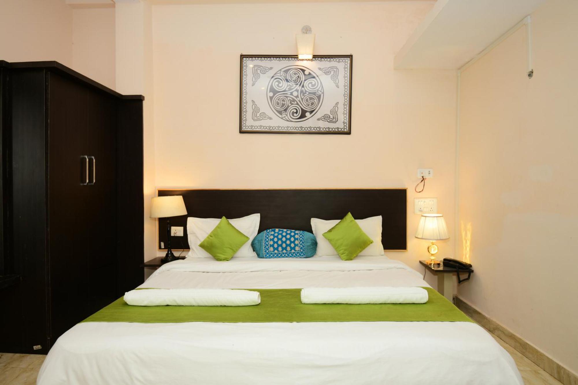 Ap Palace Hotel, Ayodhya Exteriör bild
