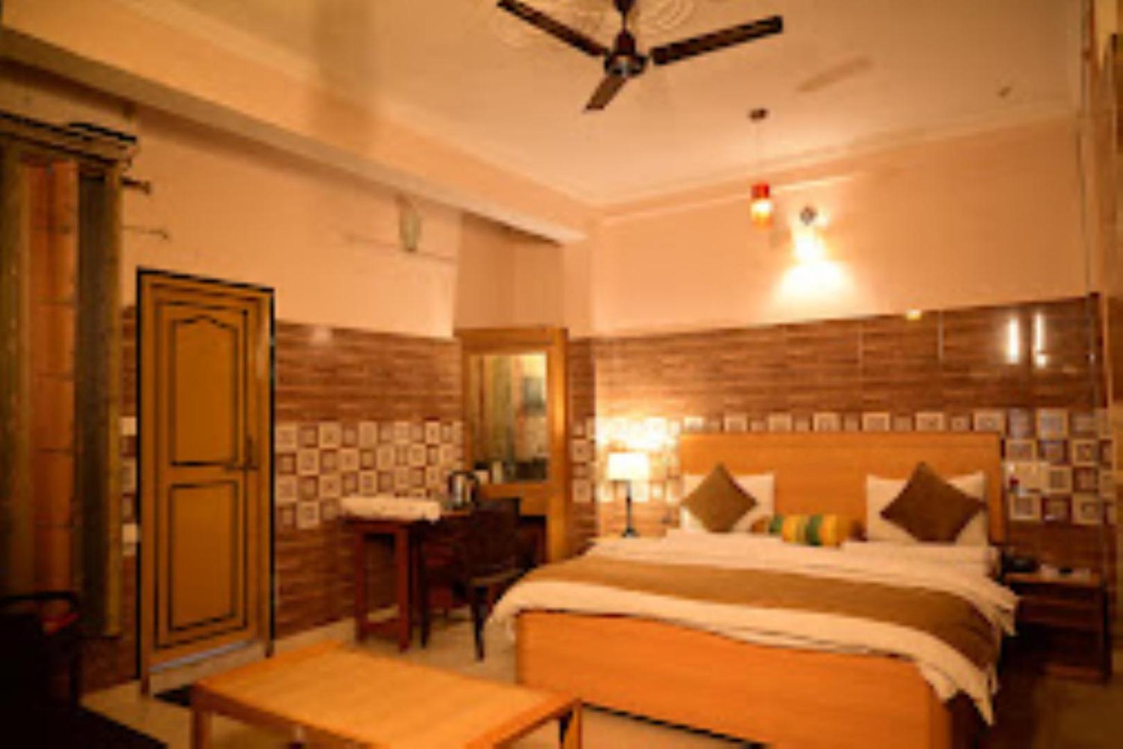 Ap Palace Hotel, Ayodhya Exteriör bild